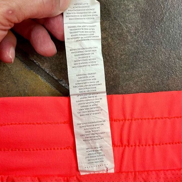 Fabletics Suva Run Shorts Large - Picture 6 of 10